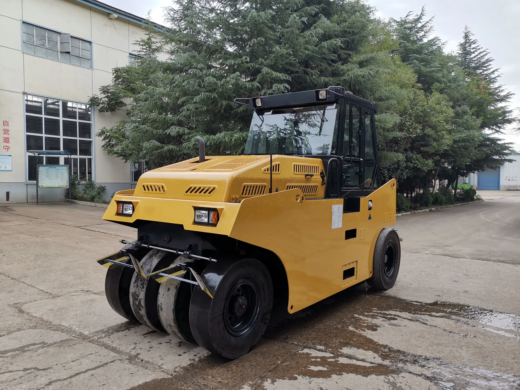 LCP1016H Pneumatic Tire Roller