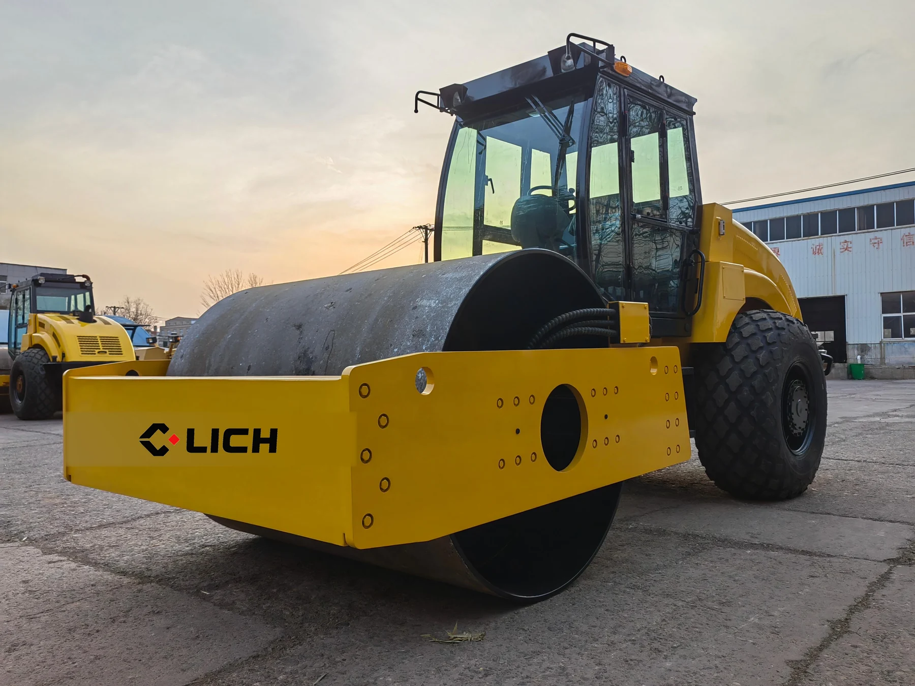LC216B Single Drum Vibratory Roller