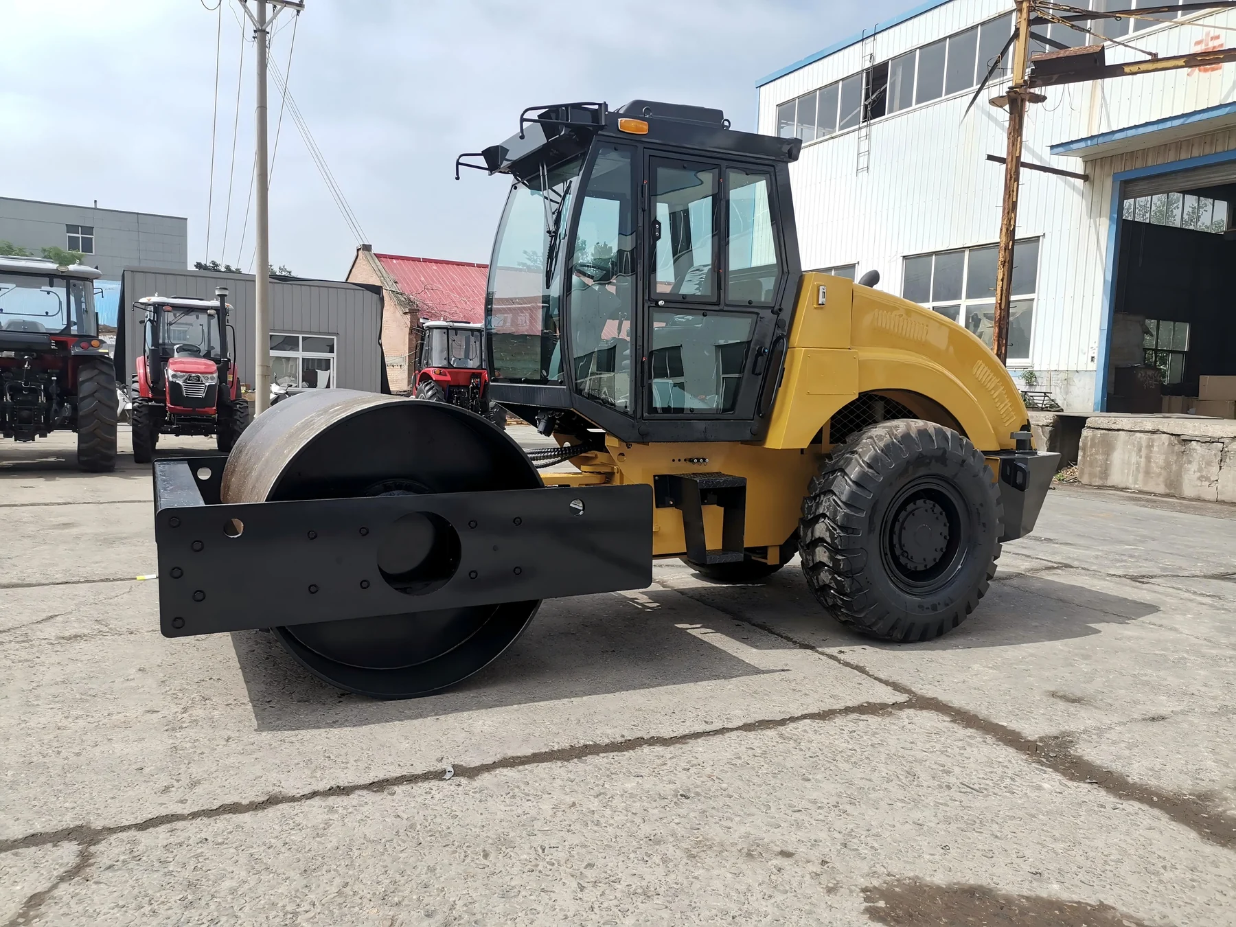 LCS212H Single Drum Vibratory Roller