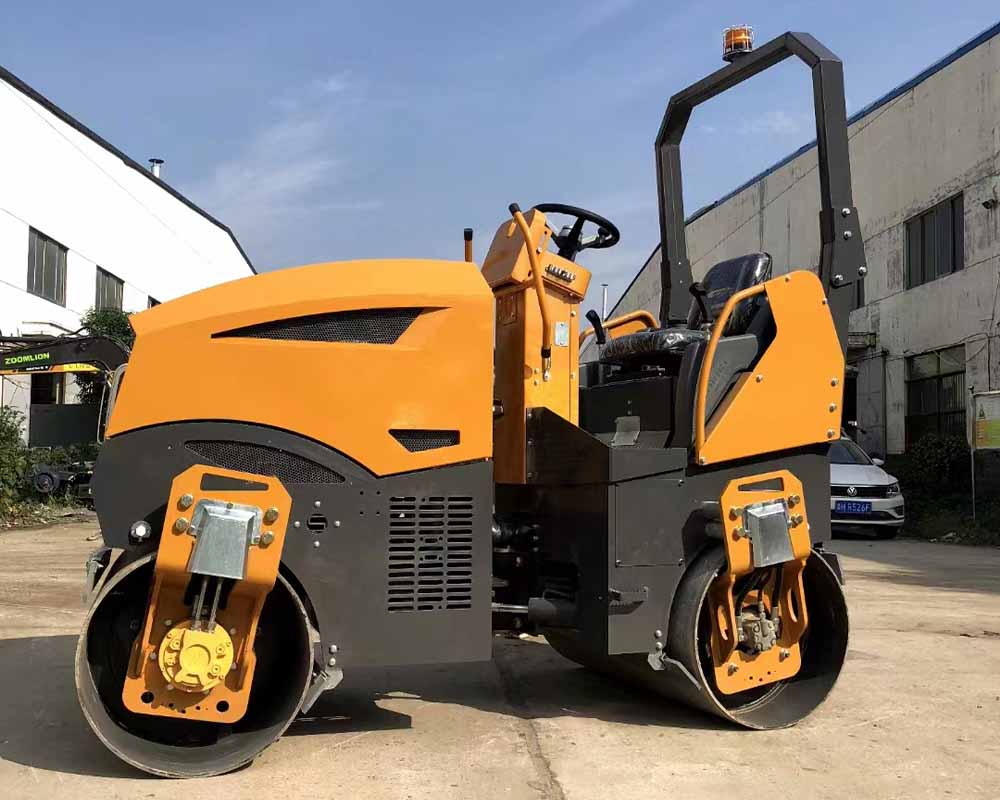 LICHMACH LC 20 Vibratory Road Roller