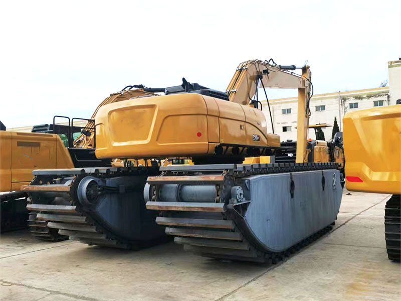 Amphibious Excavator